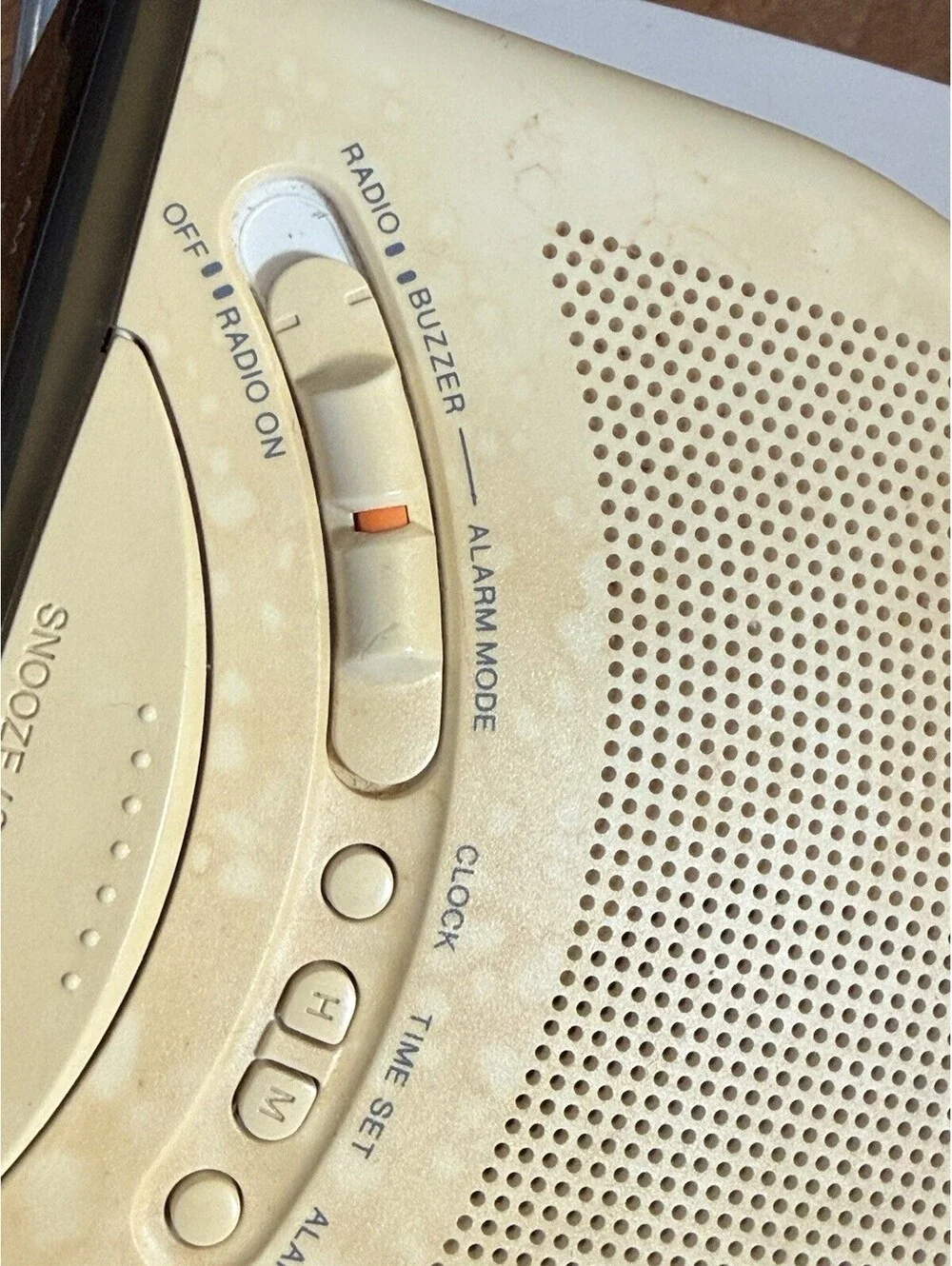 Sony Dream Machine ICF-C211 AM/FM Alarm Clock Radio Working , Yellow Stain